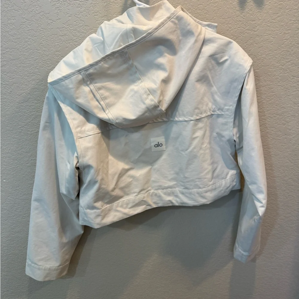 Women's White Alo Jacket - Picture 7 of 7